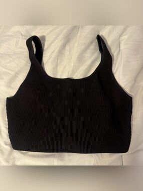 Aritzia Babaton Sculptknit Black Ribbed Crop Top size Large